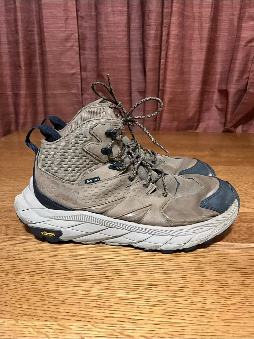 Hoka Anacapa Mid GTX 1122018 Mens 10.5 Brown Waterproof Hiking Boots Vibram